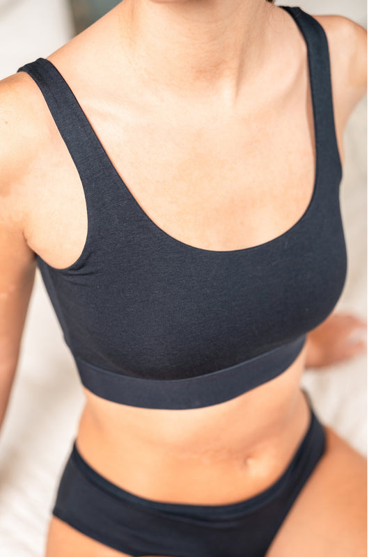 Pétrone brassière croisée bleu marine femme