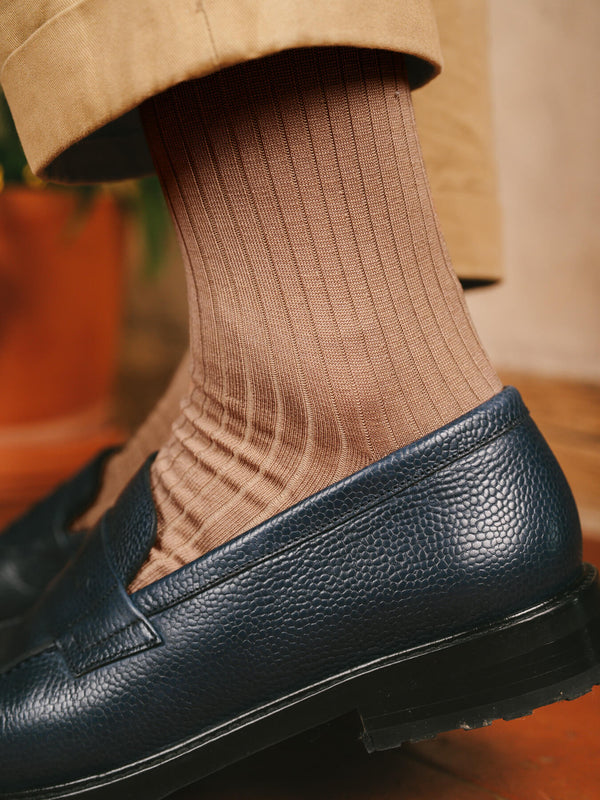 Pétrone chaussettes côtelées mi-mollet en fil d'Ecosse italien taupe hommes