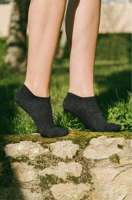 Pétrone socquettes lin coton noir femme