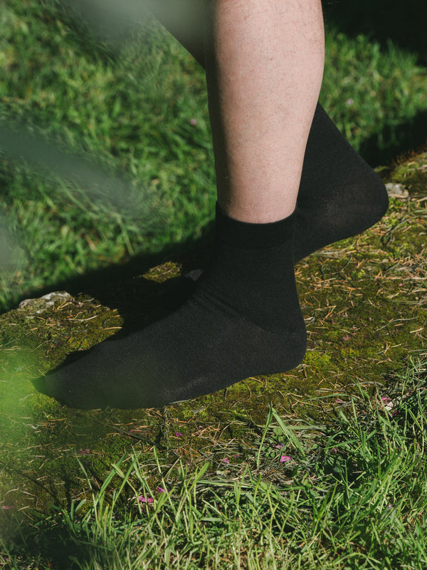 Pétrone chaussettes lin coton noir homme