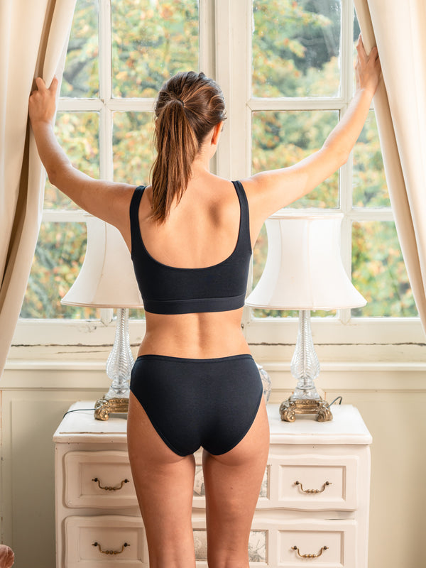 Pétrone culotte classique bleu marine femme