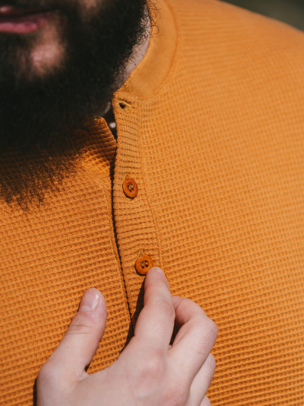 Pétrone Henley cormac manches courtes coton bio Tencel ocre homme