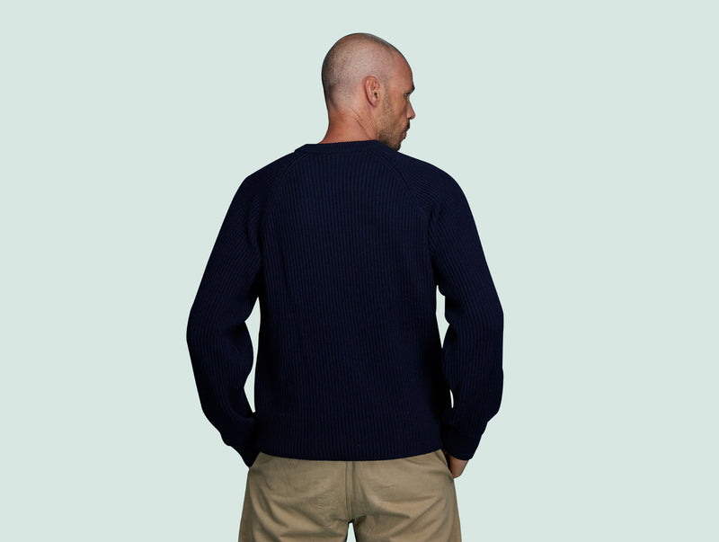 Pétrone Pull Réconfortant bleu marine homme dos