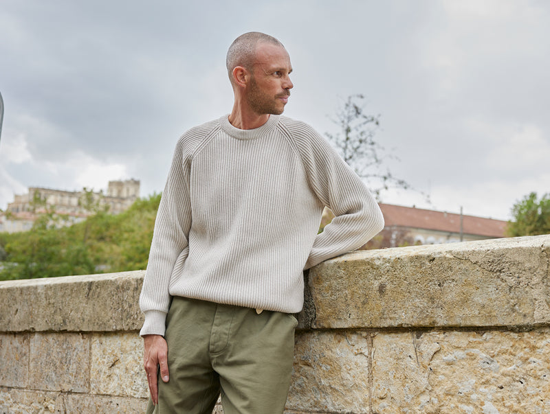 Pétrone Pull Réconfortant homme porté écru