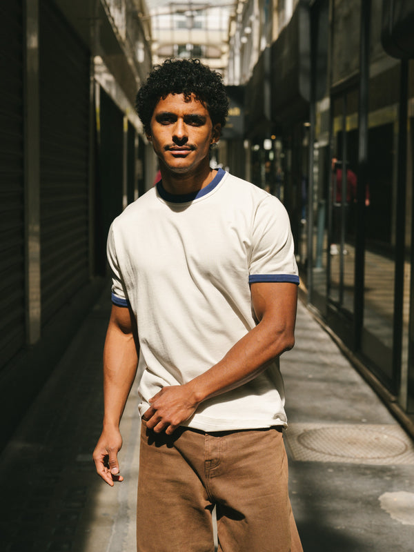 Pétrone T-shirt homme varsity contrasté blanc crème bleu marine coton biologique Tencel Lyocell