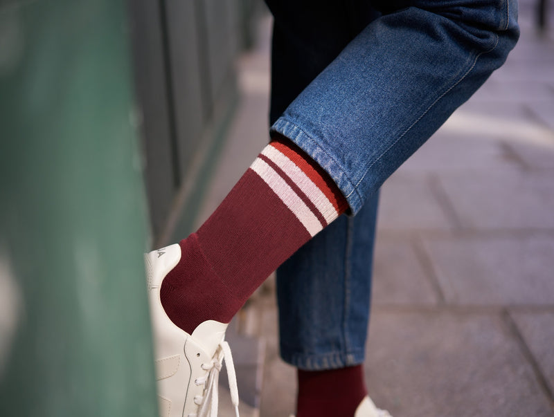 Petrone-chaussettes-tennis-coton-bio-retro-hautes-homme-bordeaux-rouille